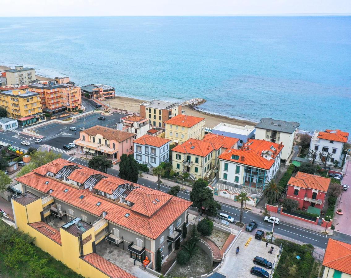 Casa Aurea Tre Posti Letto A 30 Metri Dal Mare Apartamento San Vincenzo Exterior foto